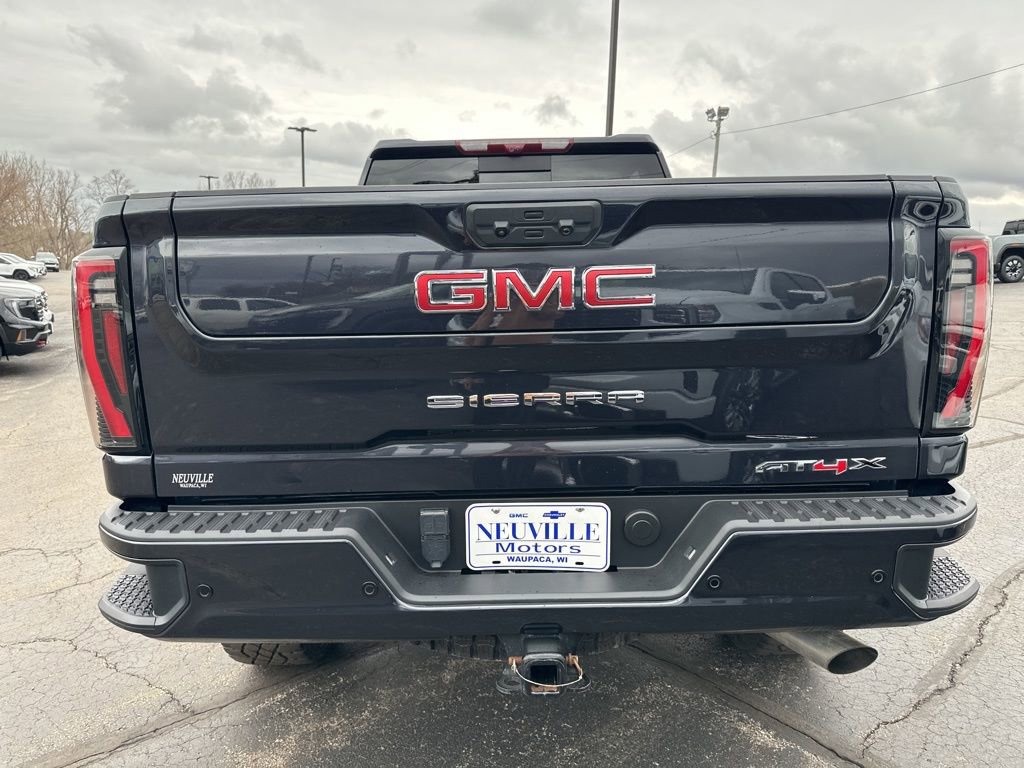 Certified 2025 GMC Sierra 2500 AT4X image 4