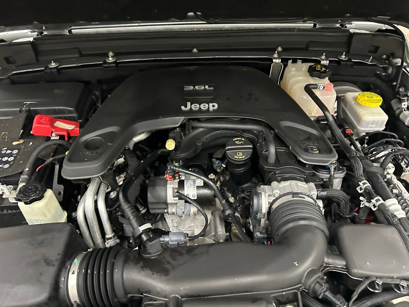 Used 2021 Jeep Wrangler Unlimited Sport image 33