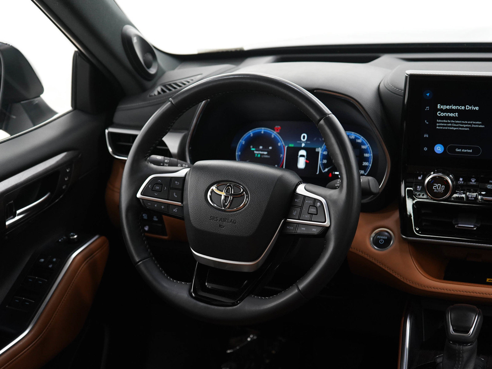 Used 2025 Toyota Highlander Platinum AWD/4WD image 14