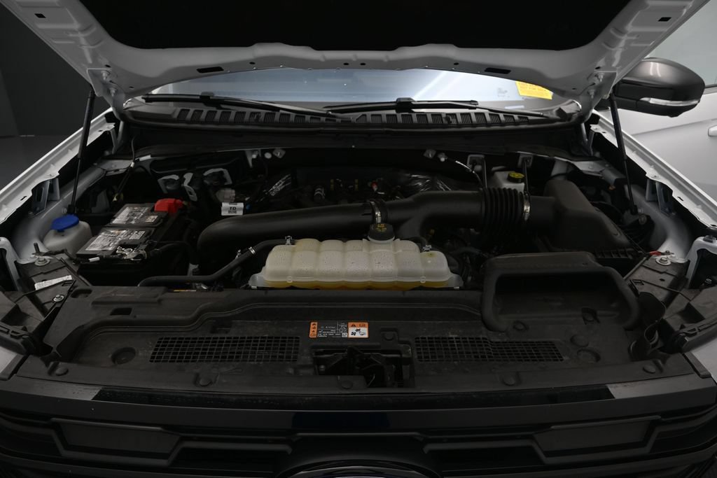 Used 2025 Ford Expedition Active AWD/4WD image 16