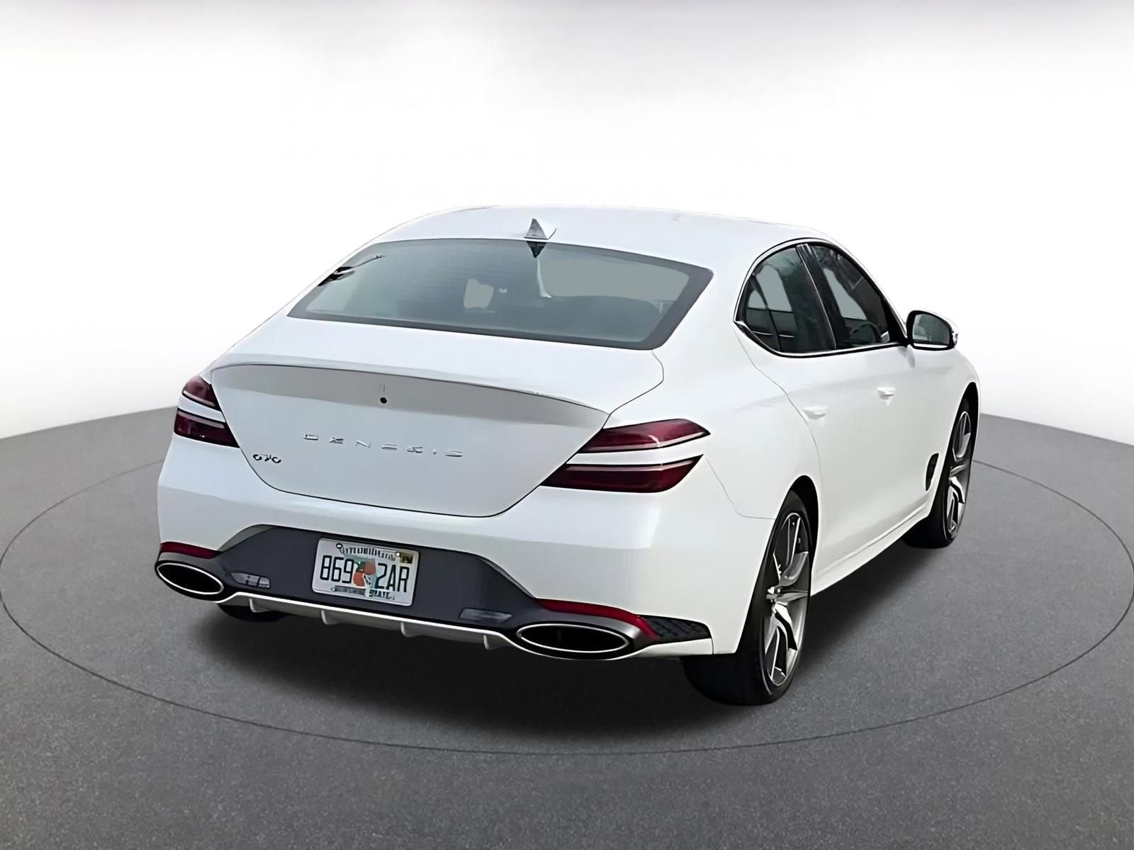 Used 2025 Genesis G70 2.5T image 4