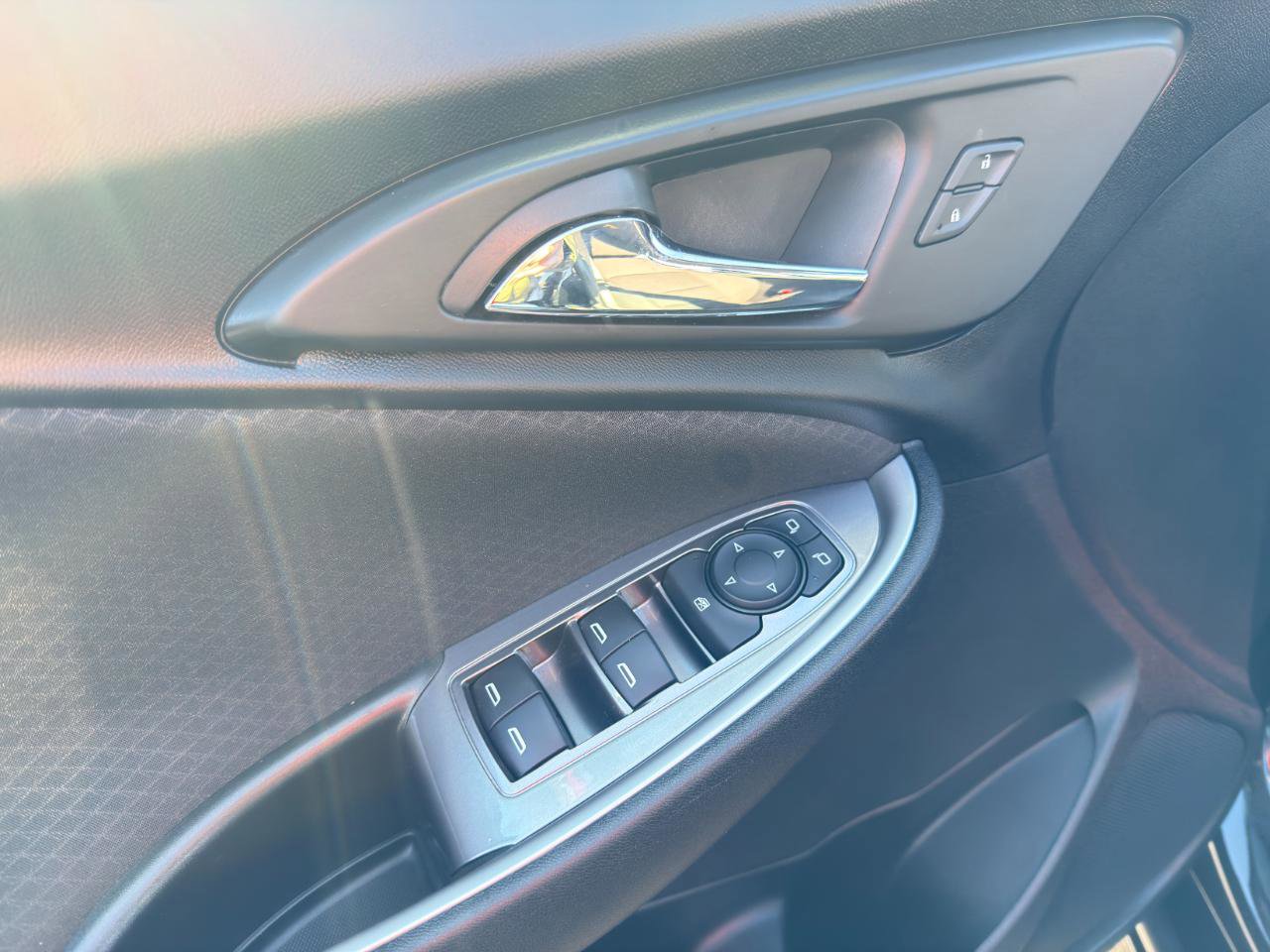 Used 2020 Chevrolet Malibu RS FWD image 30