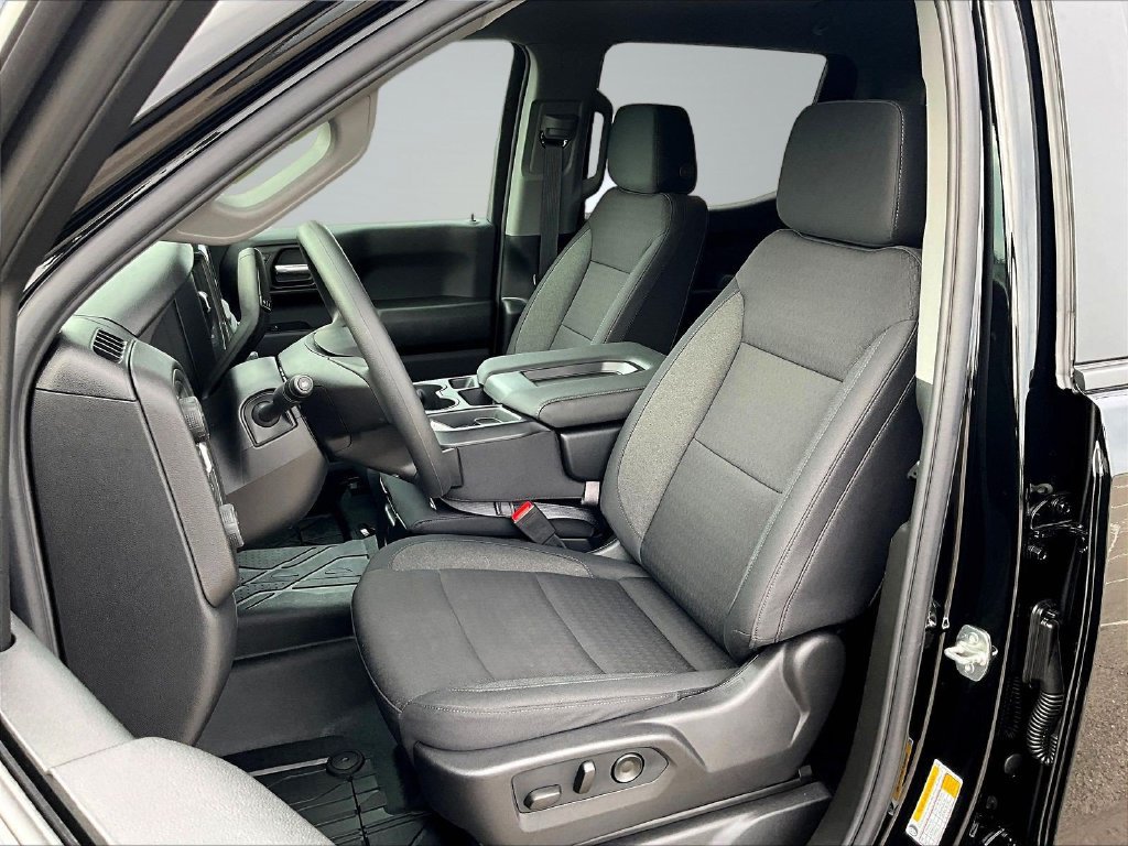 New 2026 Chevrolet Silverado 1500 Custom w/ LPO, Dark Essentials Package AWD/4WD image 24