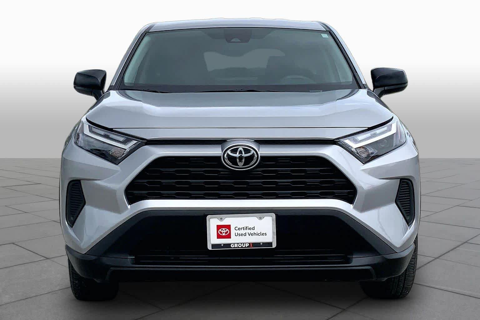 Certified 2025 Toyota RAV4 LE FWD image 4
