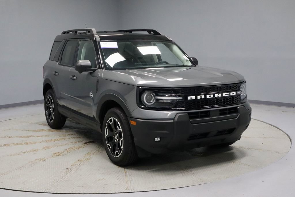Certified 2025 Ford Bronco Sport Outer Banks w/ Outer Banks Tech Package+ AWD/4WD image 1