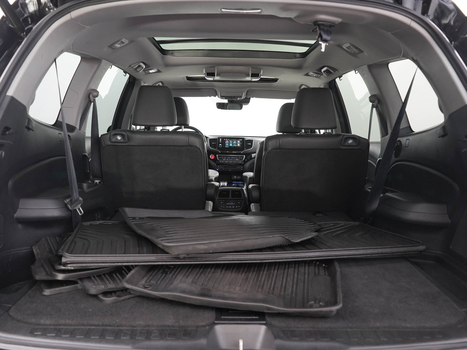 Used 2019 Honda Pilot Touring image 9