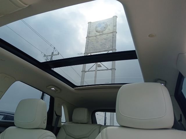 Used 2019 Cadillac XT5 Premium Luxury FWD image 23