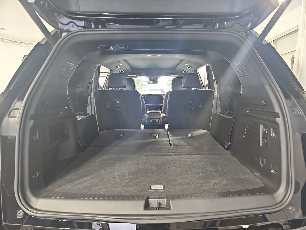 Certified 2025 Chevrolet Traverse High Country AWD/4WD image 18