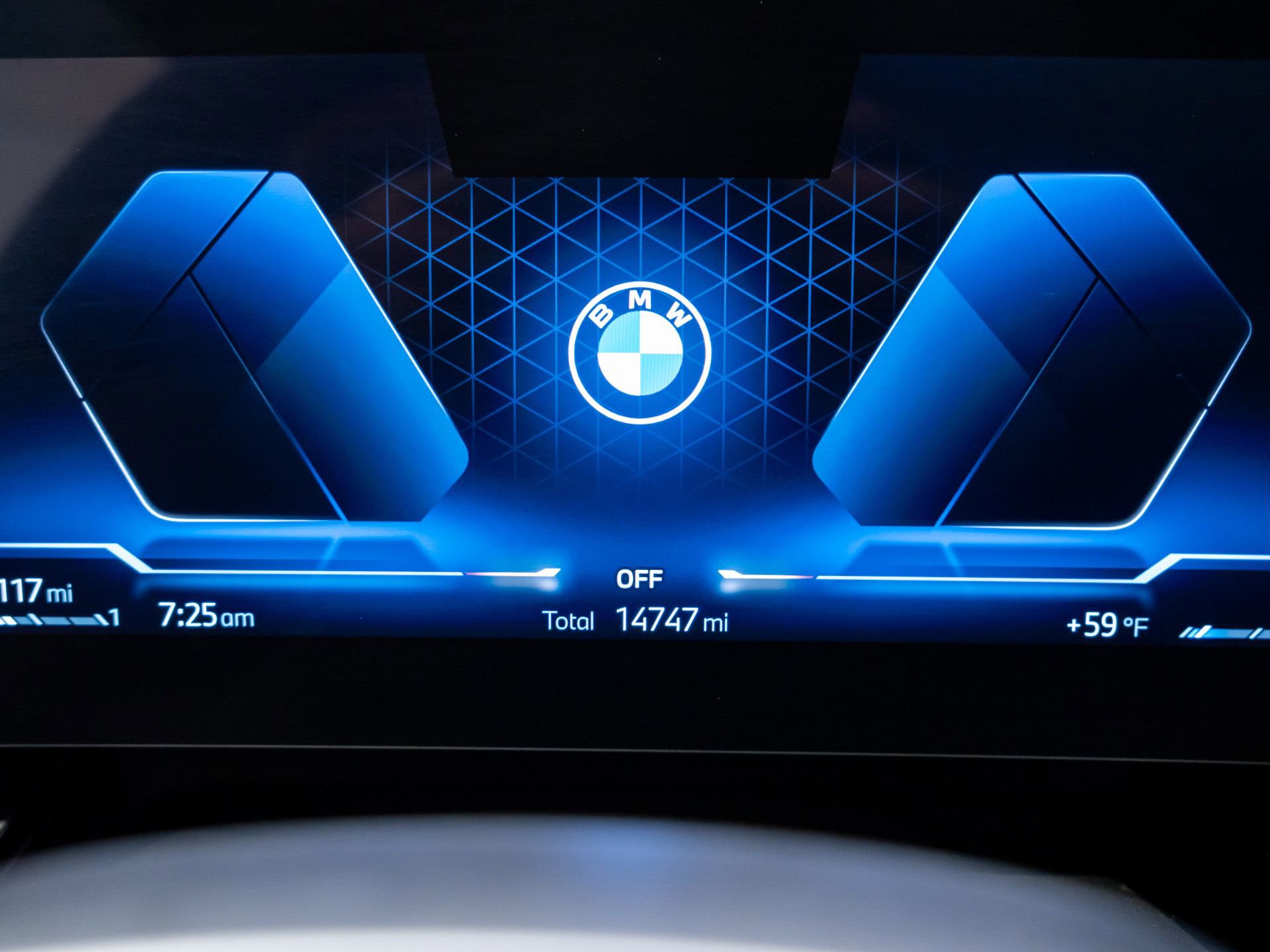 Certified 2025 BMW X2 xDrive28i image 21