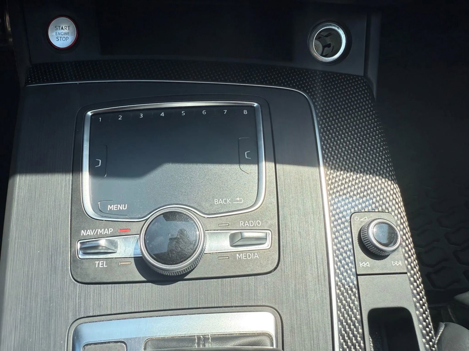 Used 2018 Audi SQ5 Premium Plus w/ Navigation Package image 23