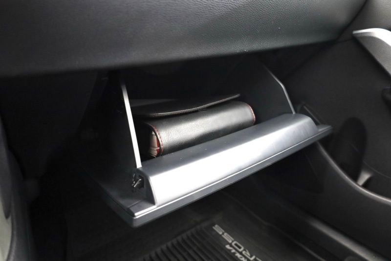 Used 2022 Toyota Corolla Cross XLE w/ Convenience Package image 22