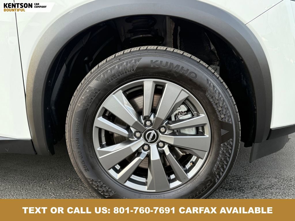 Used 2024 Nissan Pathfinder S image 14