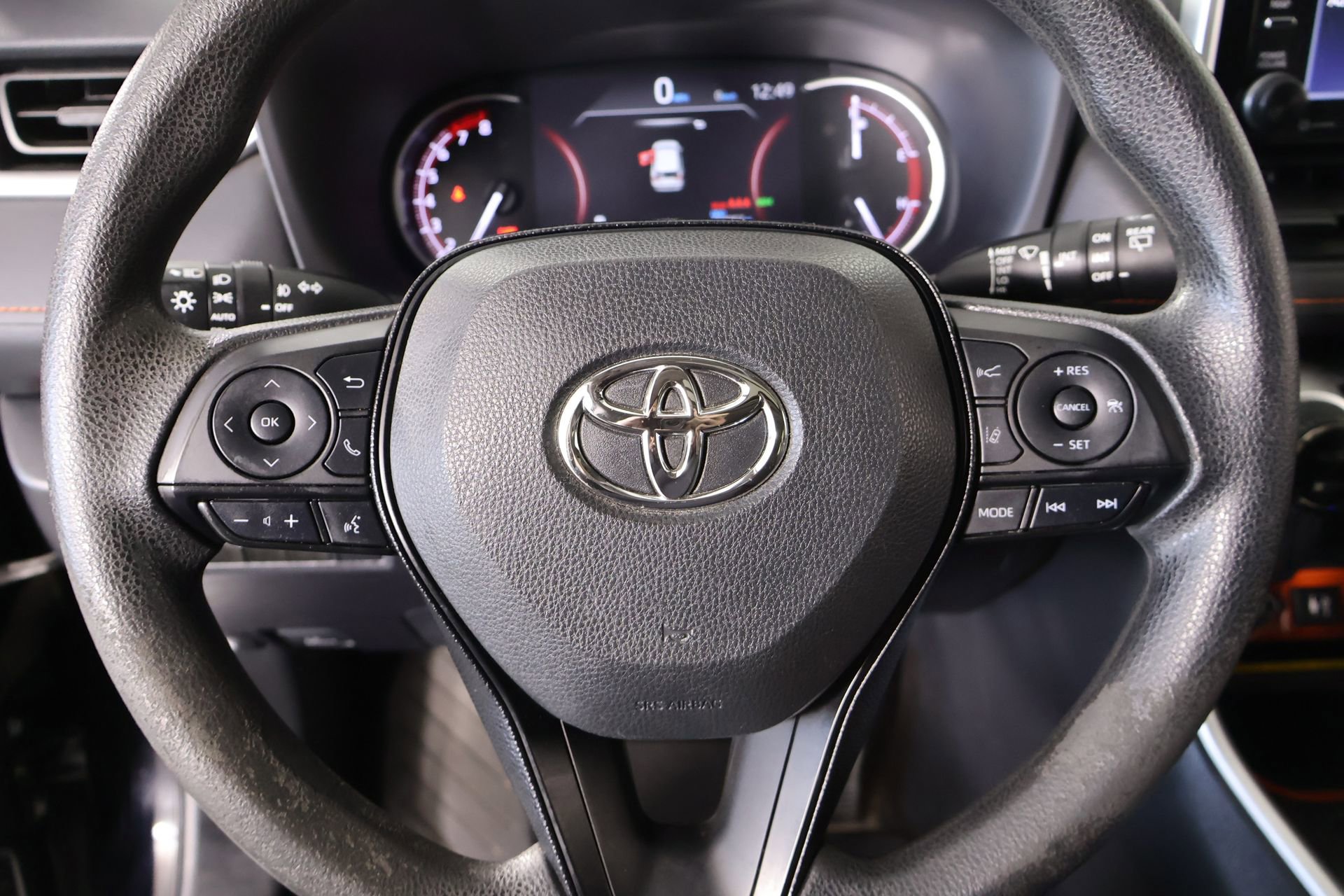 Used 2019 Toyota RAV4 Adventure image 3