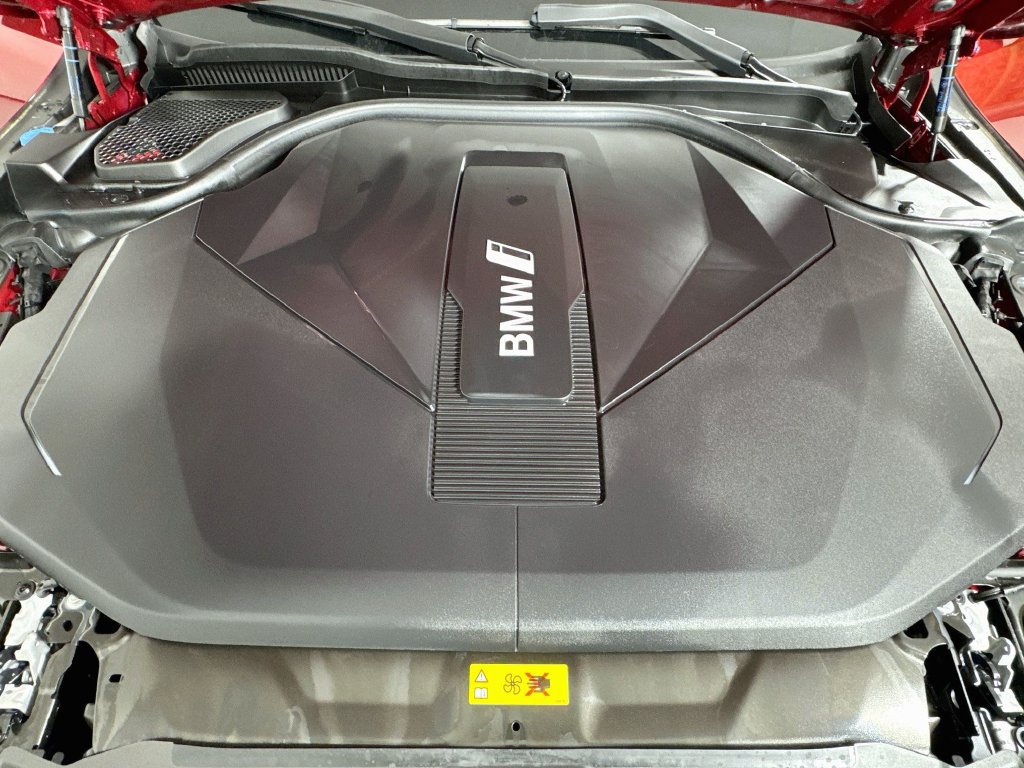 Used 2024 BMW i5 eDrive40i w/ M Sport Package RWD image 23