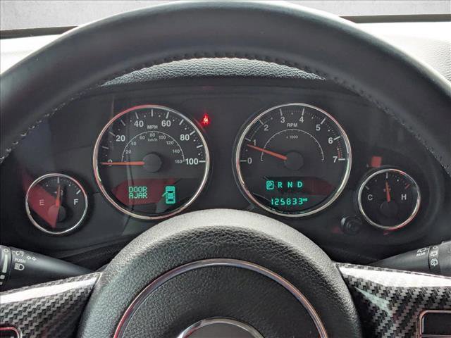 Used 2014 Jeep Wrangler Unlimited Sahara w/ Max Tow Package AWD/4WD image 11