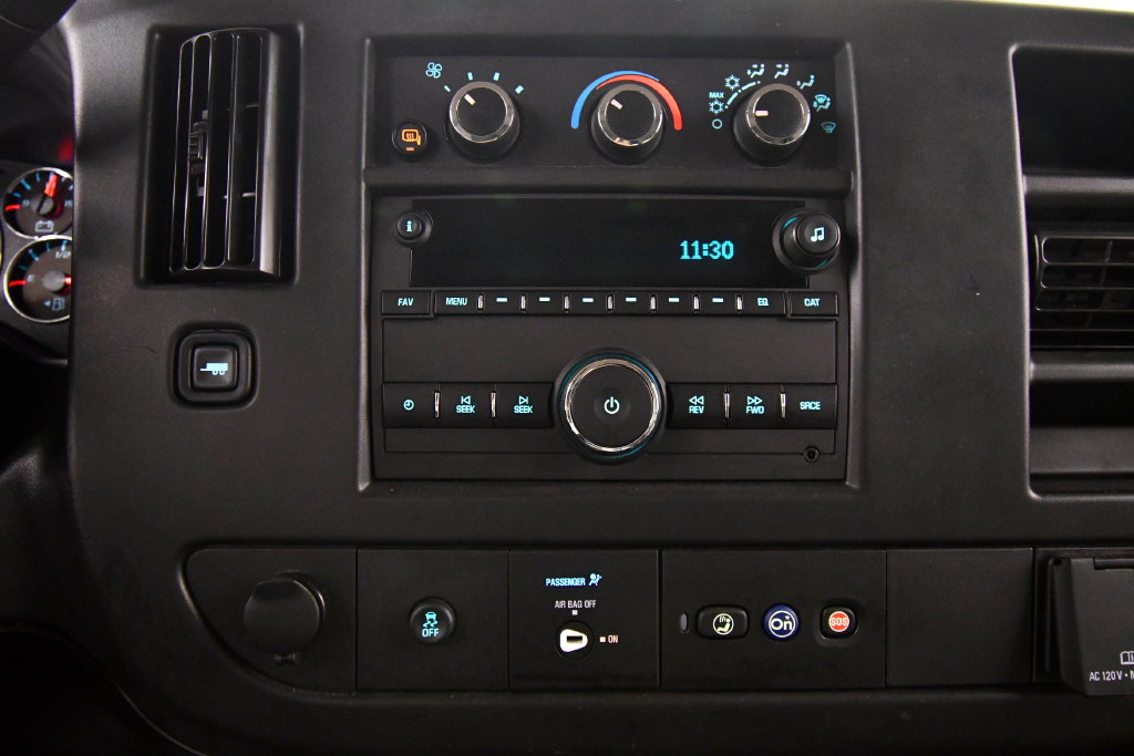 Used 2025 Chevrolet Express 3500 LS RWD image 19