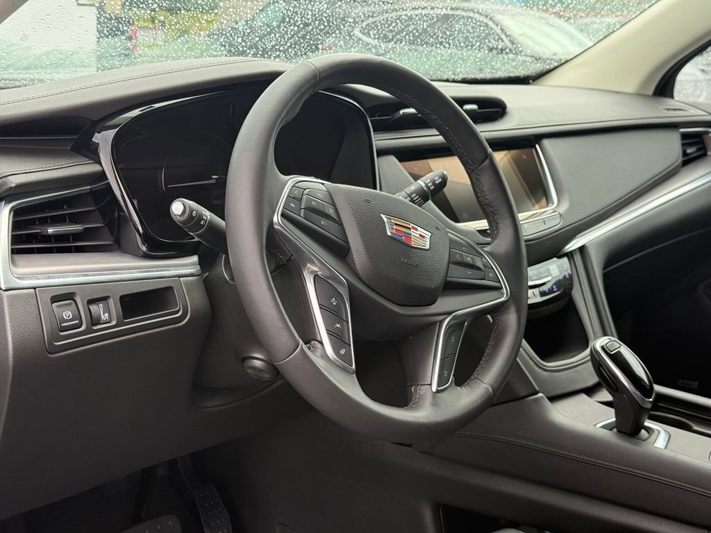 Used 2017 Cadillac XT5 Premium Luxury AWD/4WD image 25