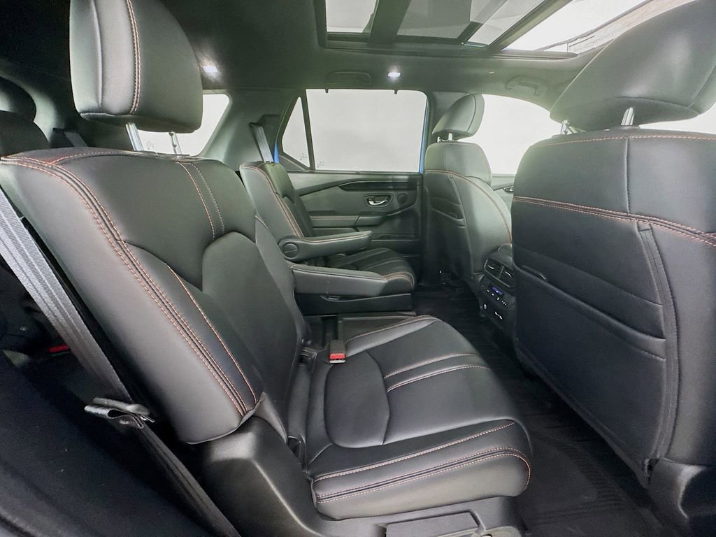 Used 2023 Honda Pilot TrailSport image 36