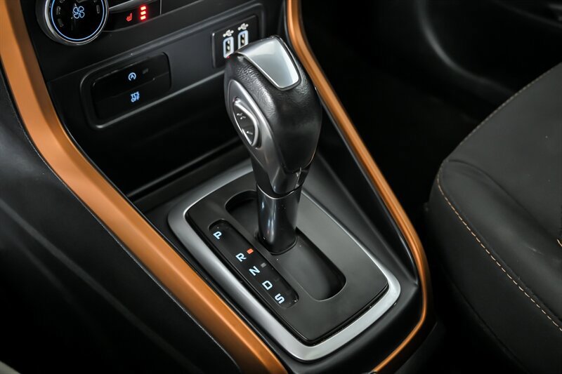Used 2021 Ford EcoSport SE w/ SE Convenience Package image 30