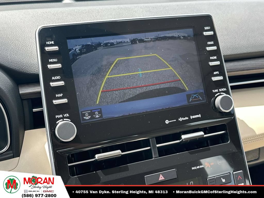 Used 2021 Toyota Avalon XLE FWD image 27