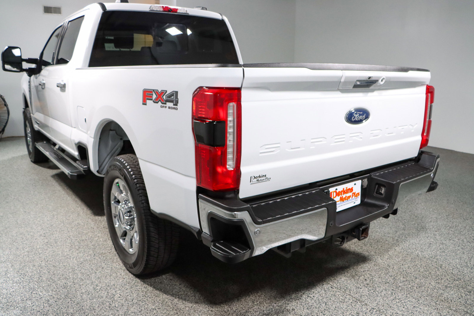 Used 2023 Ford F250 Lariat w/ Tow Technology Package AWD/4WD image 9
