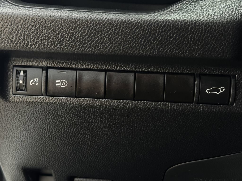 Used 2023 Toyota RAV4 XLE Premium AWD/4WD image 22