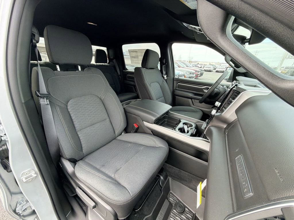 New 2026 RAM 1500 4x4 Crew Cab image 31