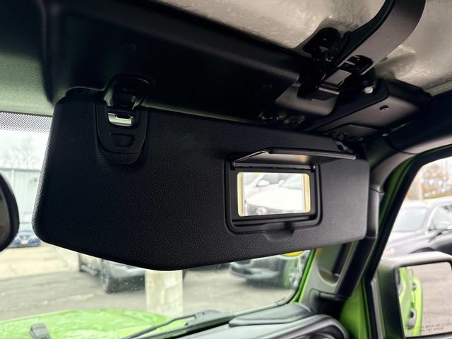 Used 2019 Jeep Wrangler Unlimited Sahara AWD/4WD image 27