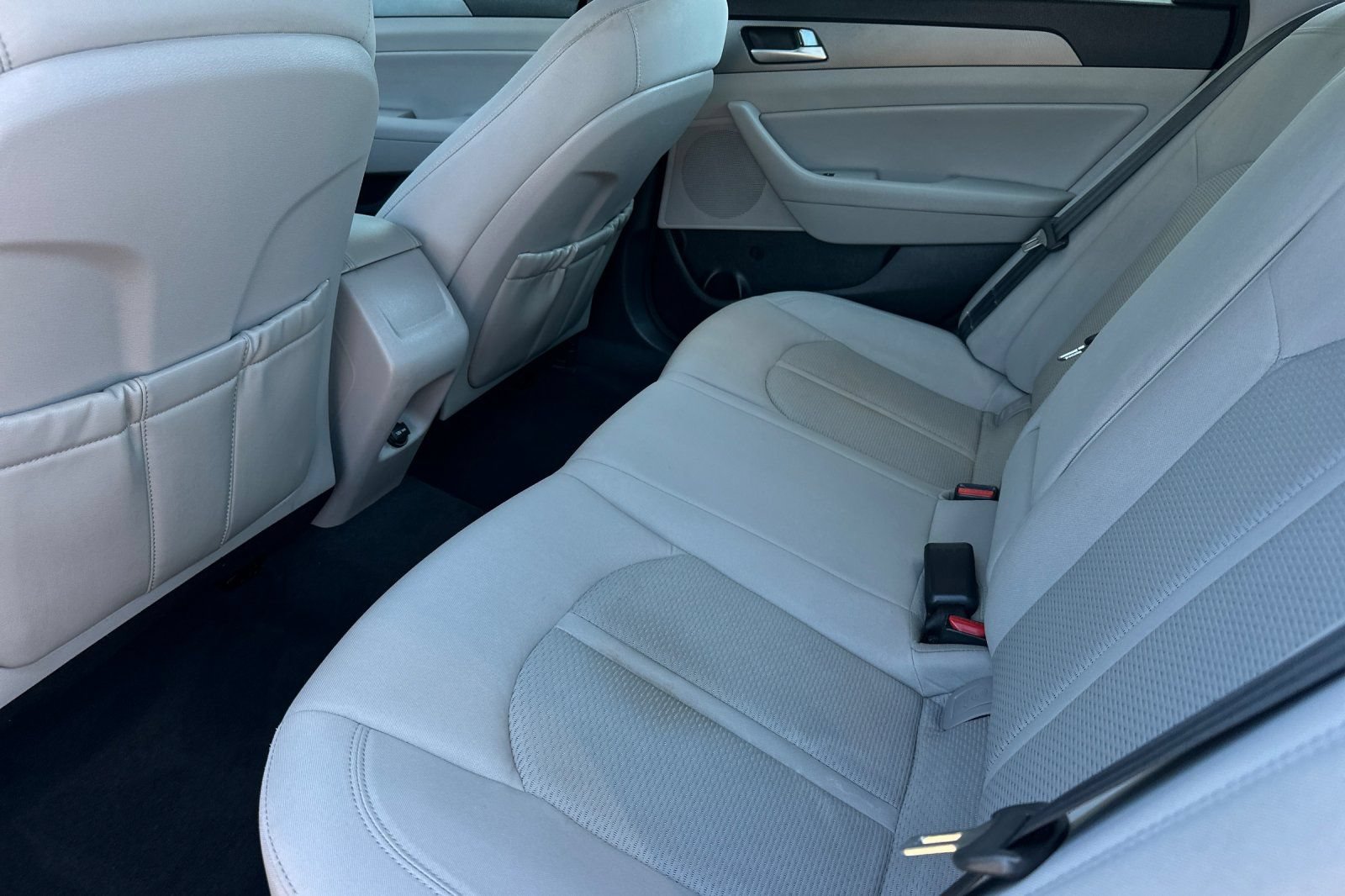 Used 2015 Hyundai Sonata SE w/ Option Group 02 FWD image 12