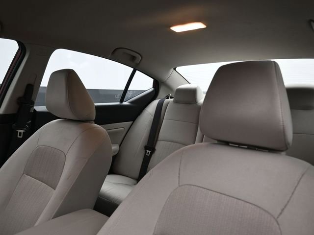 Used 2025 Nissan Altima 2.5 SV image 2