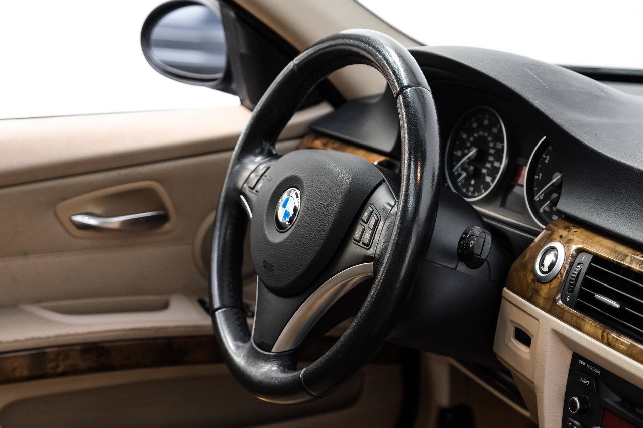 Used 2007 BMW 335xi Sedan AWD/4WD image 12