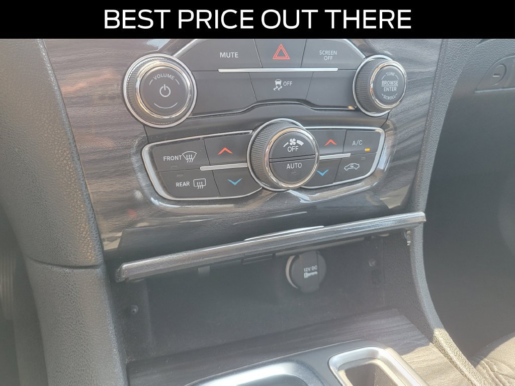 Used 2021 Chrysler 300 Touring RWD image 28