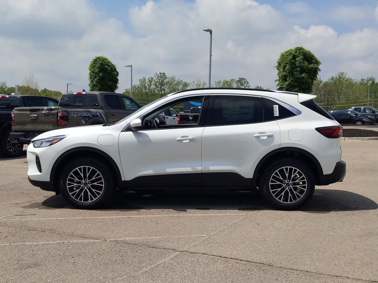 New 2024 Ford Escape SE FWD image 5