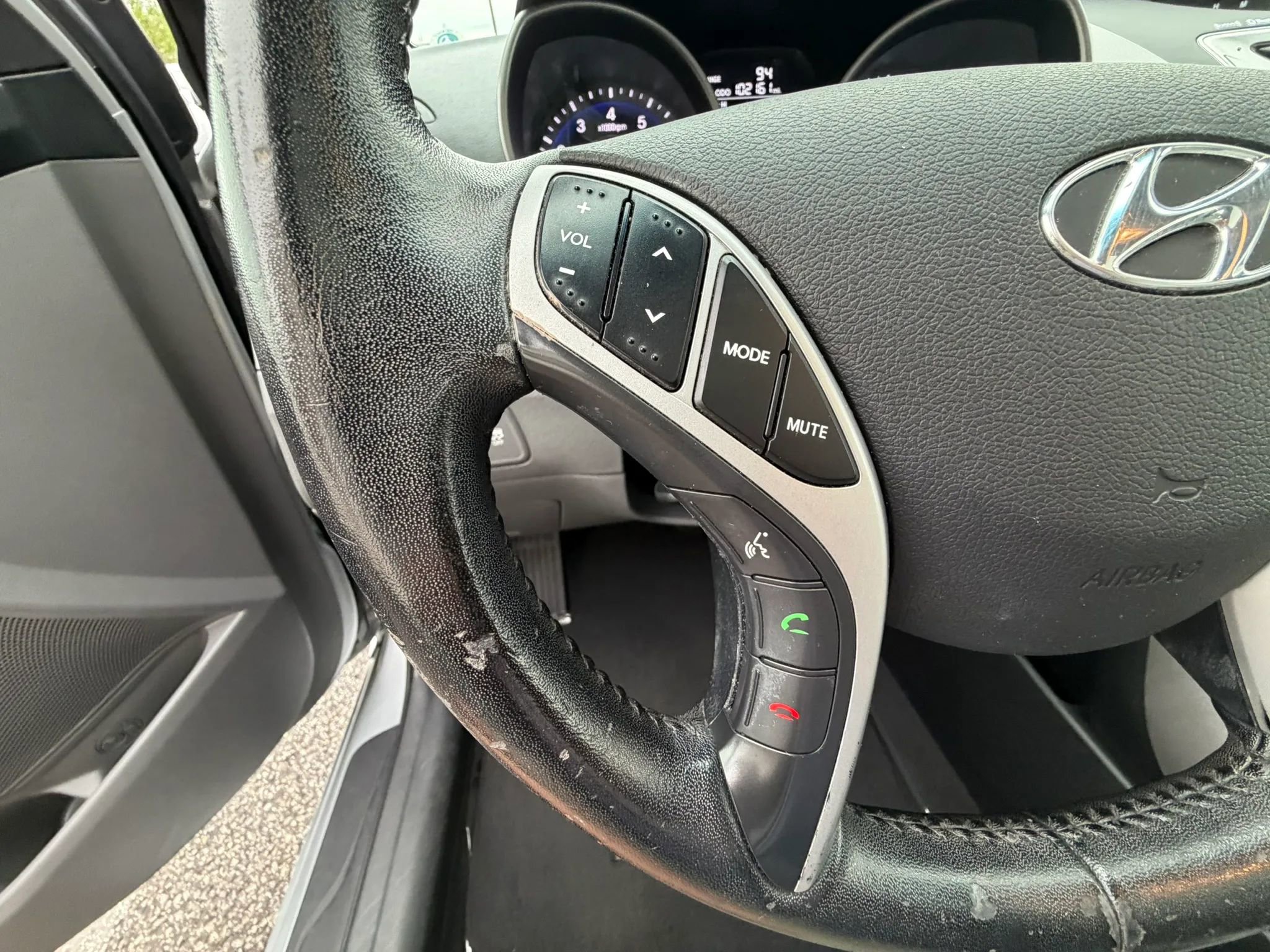 Used 2012 Hyundai Elantra Limited w/ Technology Pkg 5 FWD image 41