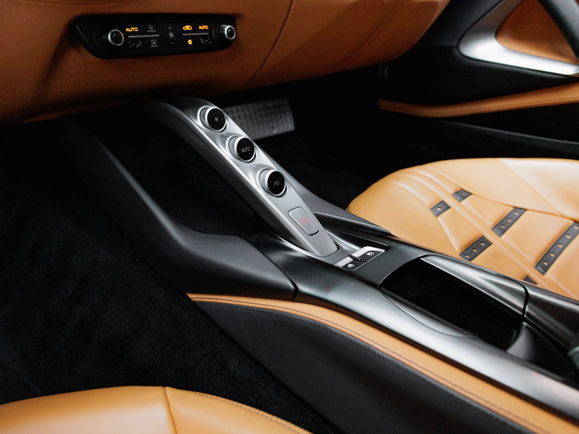 Used 2019 Ferrari 812 Superfast RWD image 27