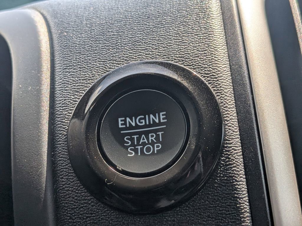 Used 2025 Ford Expedition Active image 31