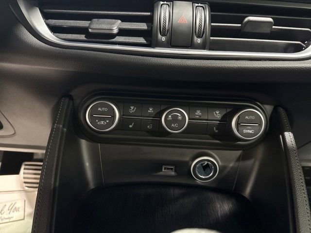 Used 2024 Alfa Romeo Stelvio Sprint image 19