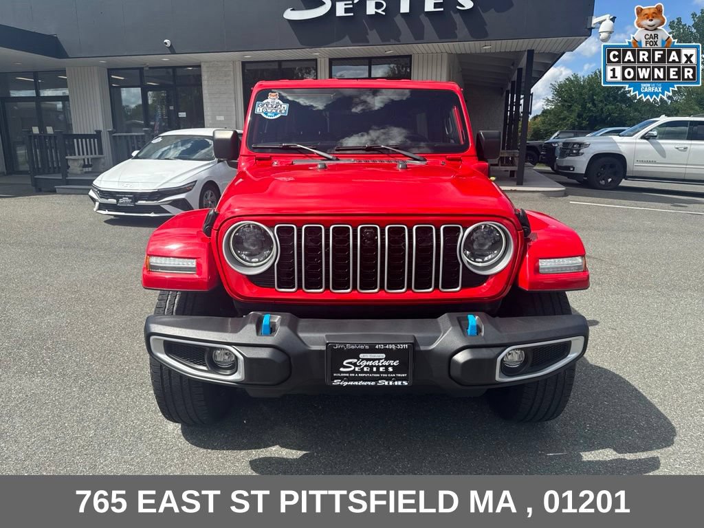 Used 2024 Jeep Wrangler Unlimited Sahara w/ Technology Group AWD/4WD image 2