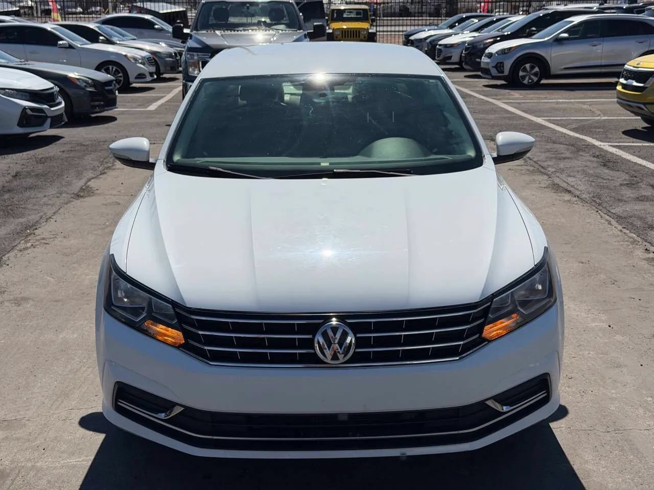 Used 2018 Volkswagen Passat 2.0T S FWD image 14