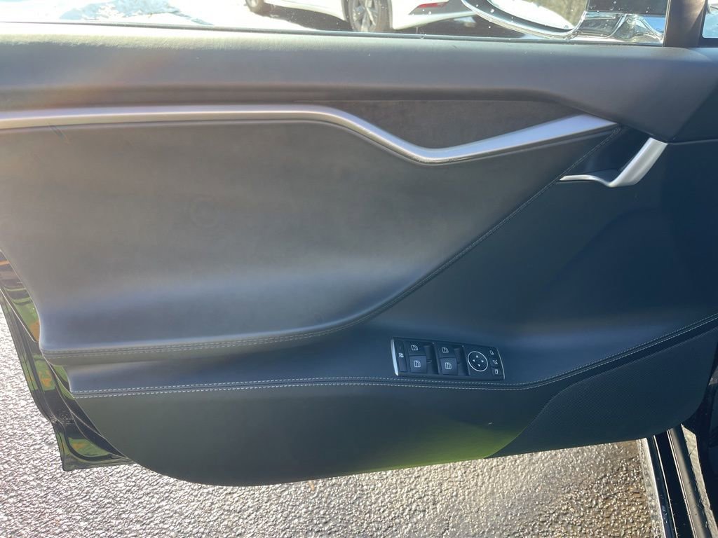 Used 2019 Tesla Model S 100D image 9