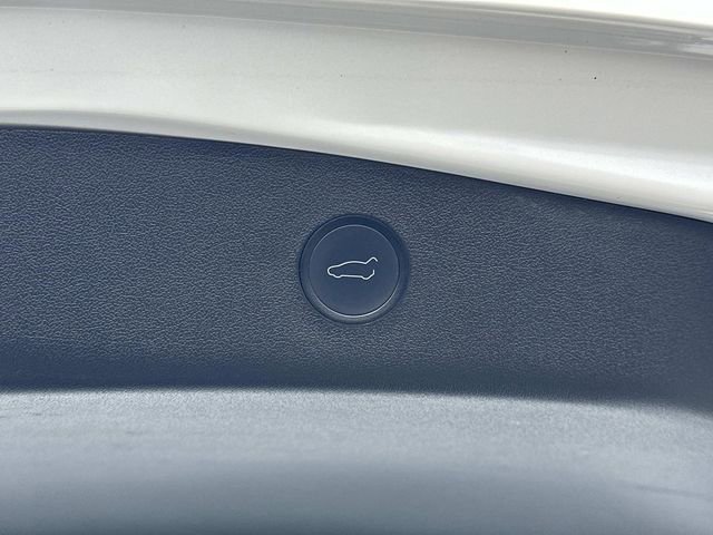 Used 2021 Tesla Model 3 Performance image 12