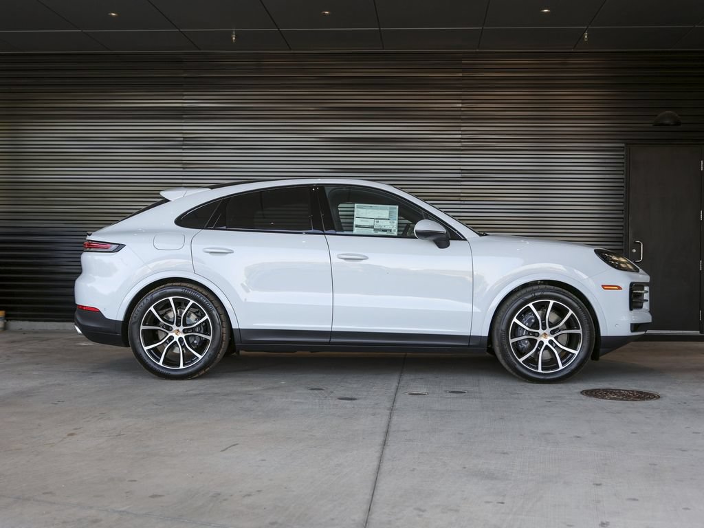 Certified 2026 Porsche Cayenne Coupe AWD/4WD image 9