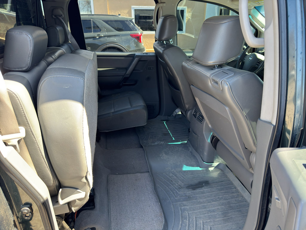 Used 2005 Nissan Titan LE w/ (R02) LE Off-Road Pkg image 23