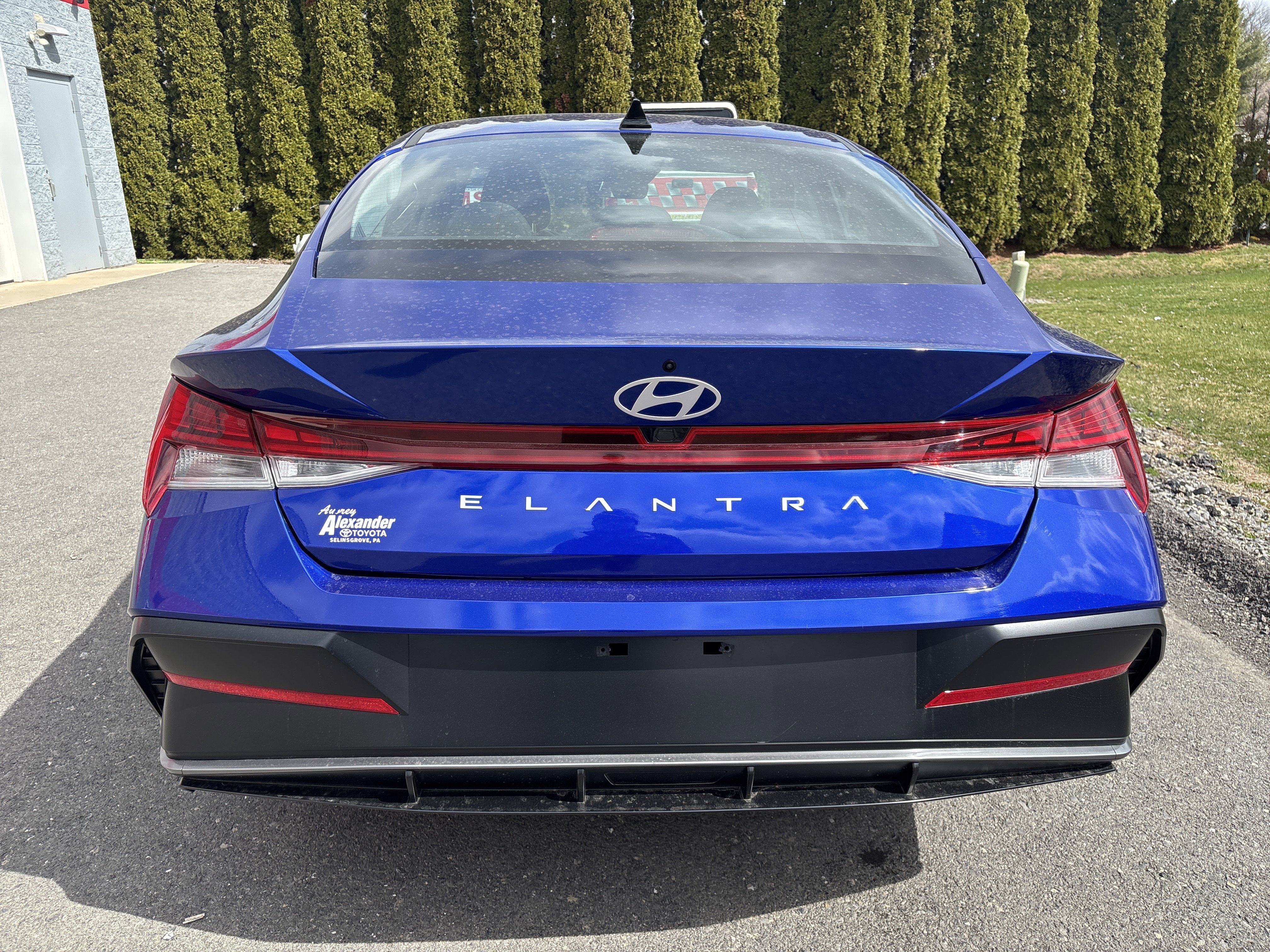 Used 2024 Hyundai Elantra SEL w/ Convenience Package image 4