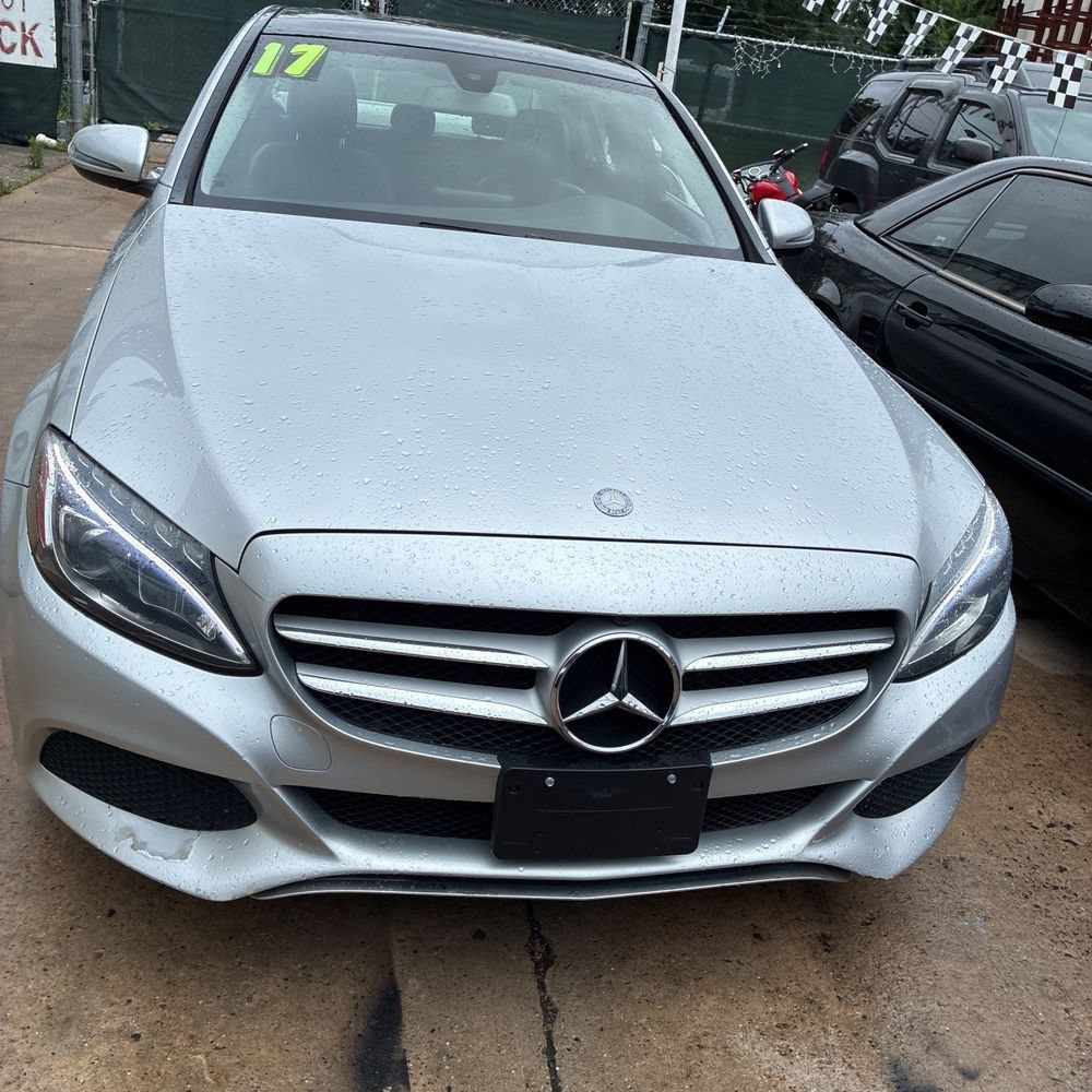 Used 2017 Mercedes-Benz C 300 4MATIC Sedan image 2