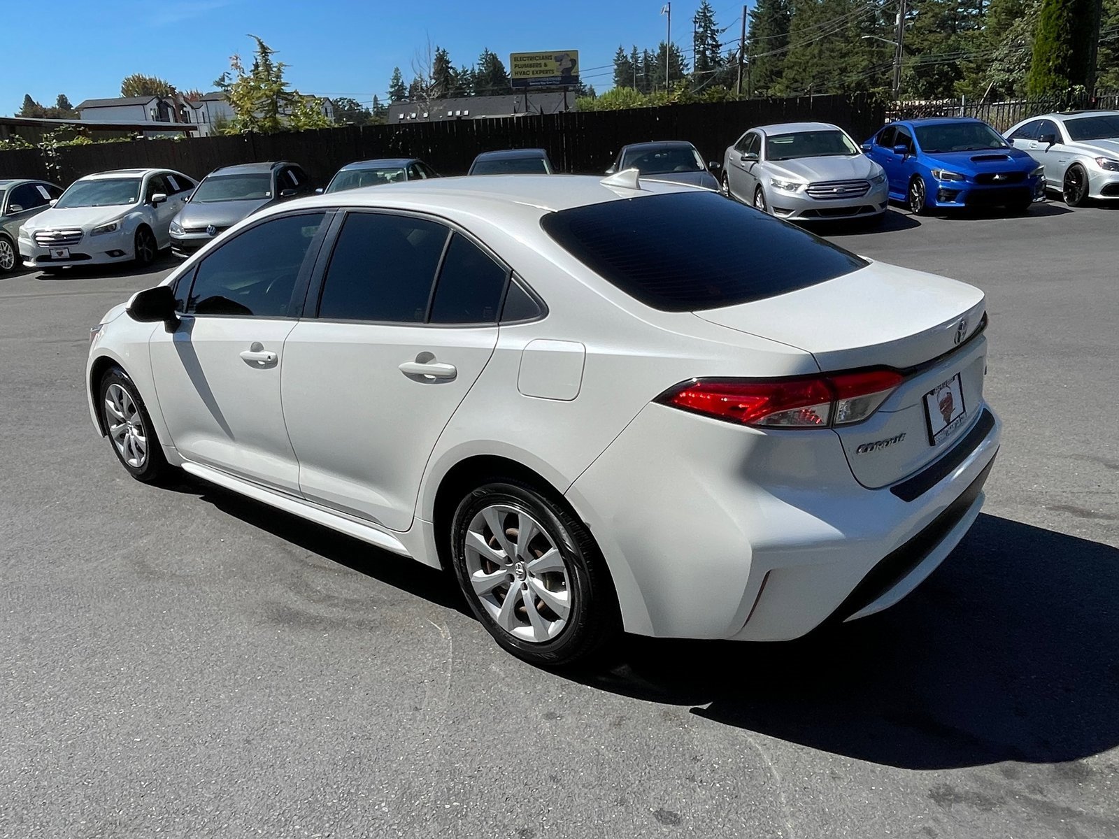 Used 2020 Toyota Corolla LE w/ Carpet Mat Package (TMS) image 7