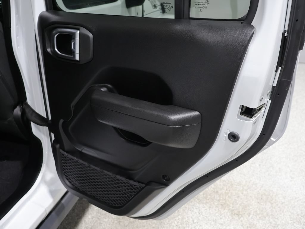 Used 2023 Jeep Gladiator Sport AWD/4WD image 21