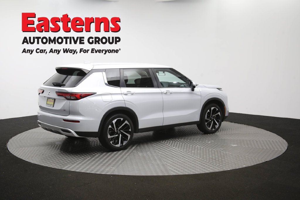 Used 2024 Mitsubishi Outlander SE FWD image 44