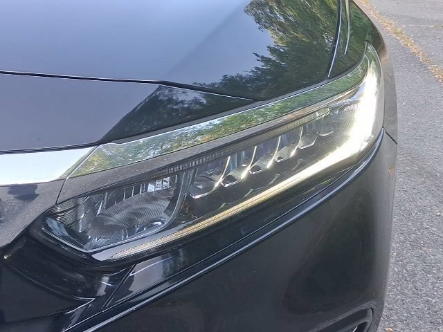 Used 2018 Honda Accord EX-L image 9