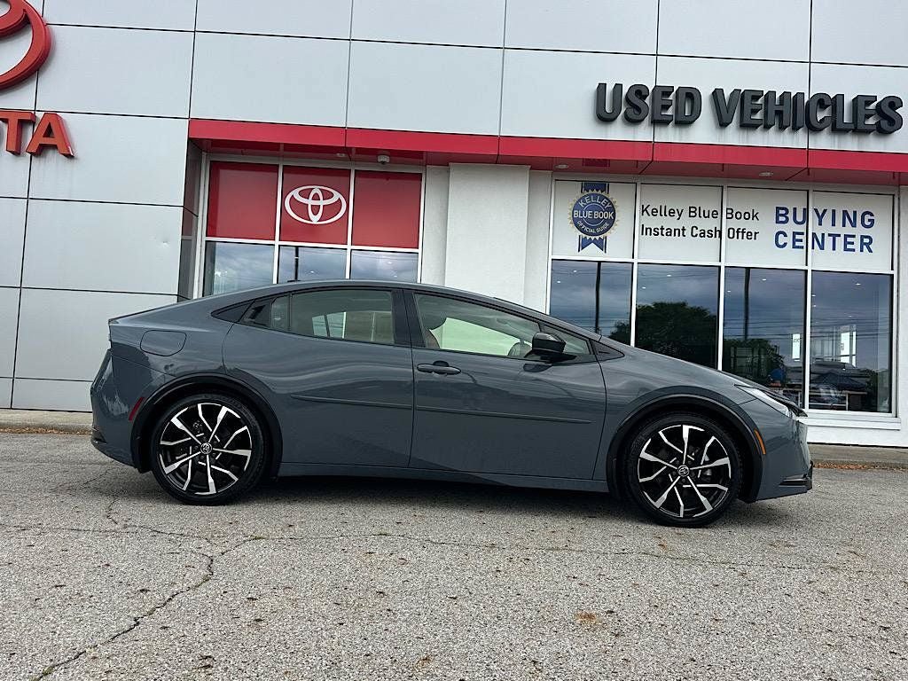 Certified 2023 Toyota Prius Prime FWD image 6